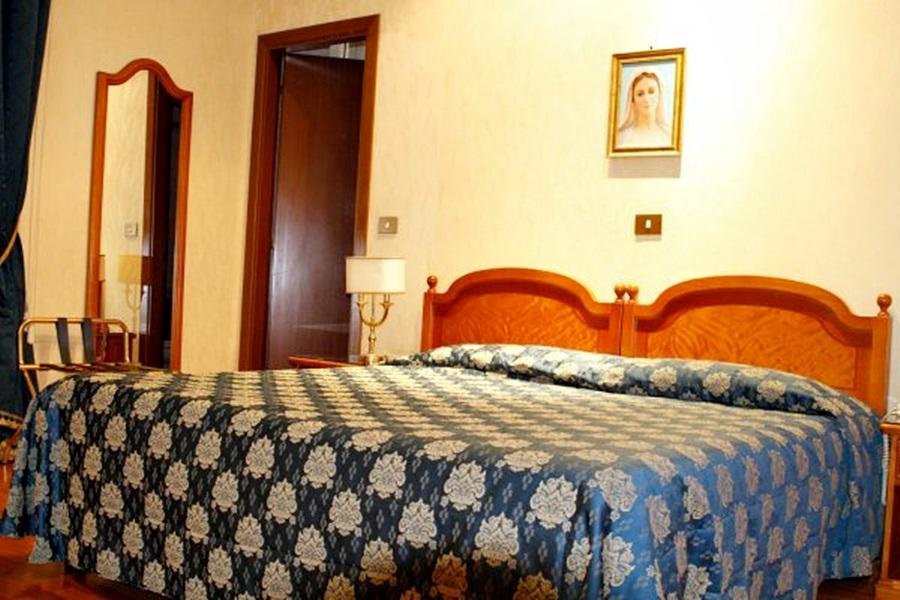 Hotel Genio Рим Екстериор снимка