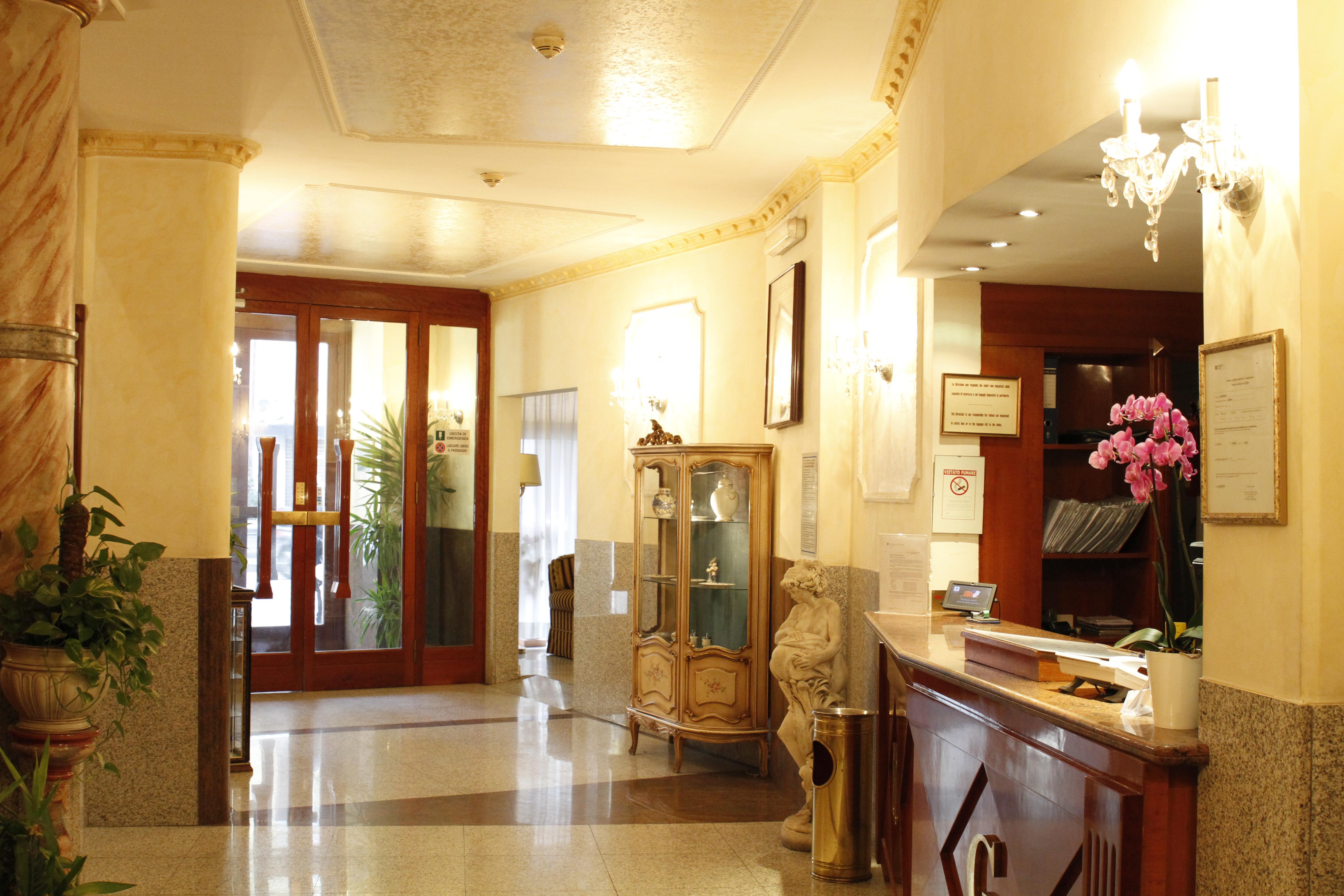 Hotel Genio Рим Екстериор снимка