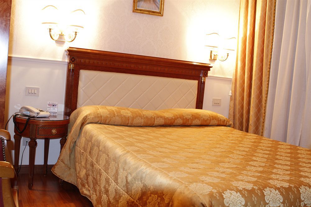 Hotel Genio Рим Екстериор снимка