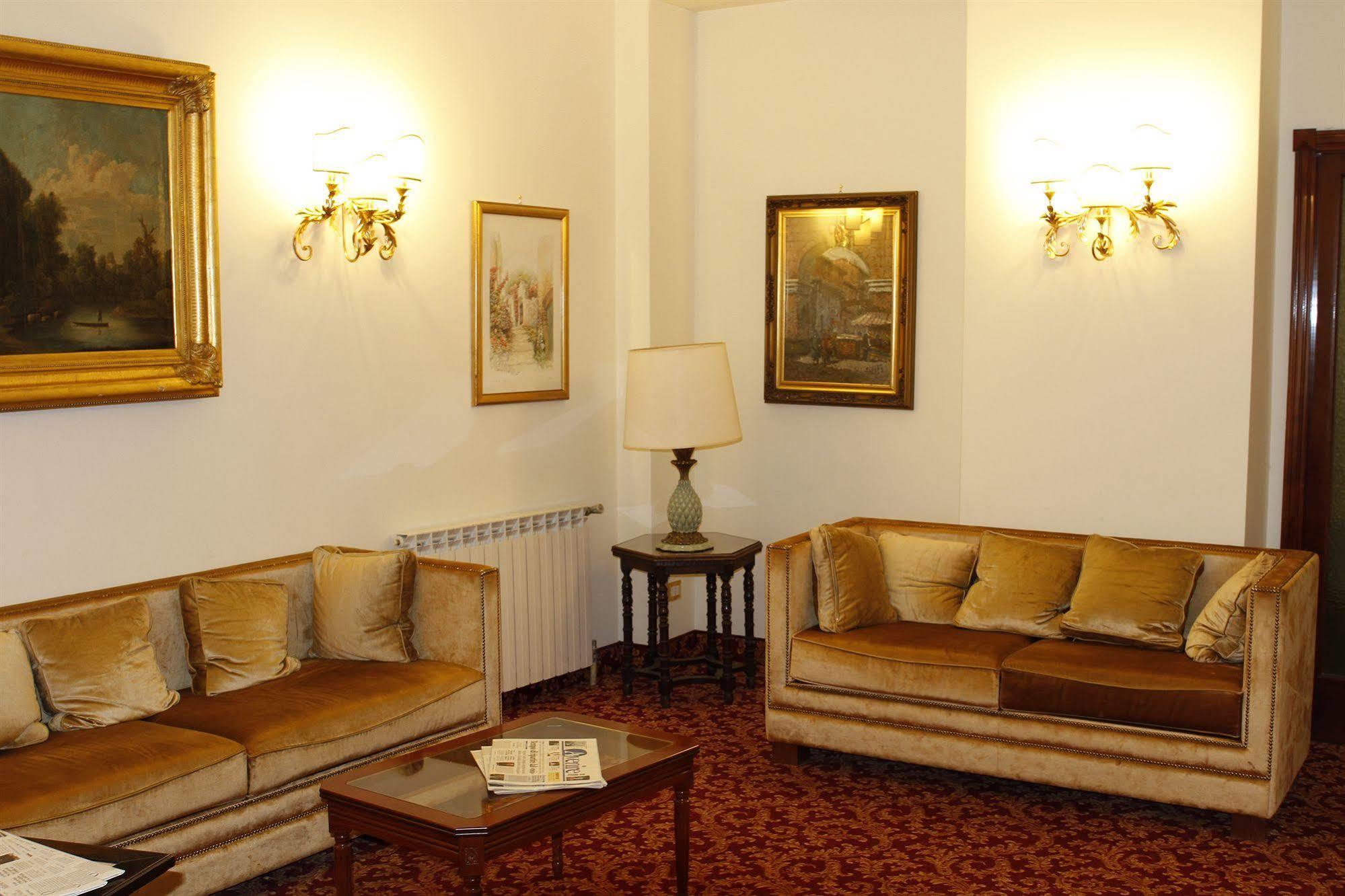 Hotel Genio Рим Екстериор снимка