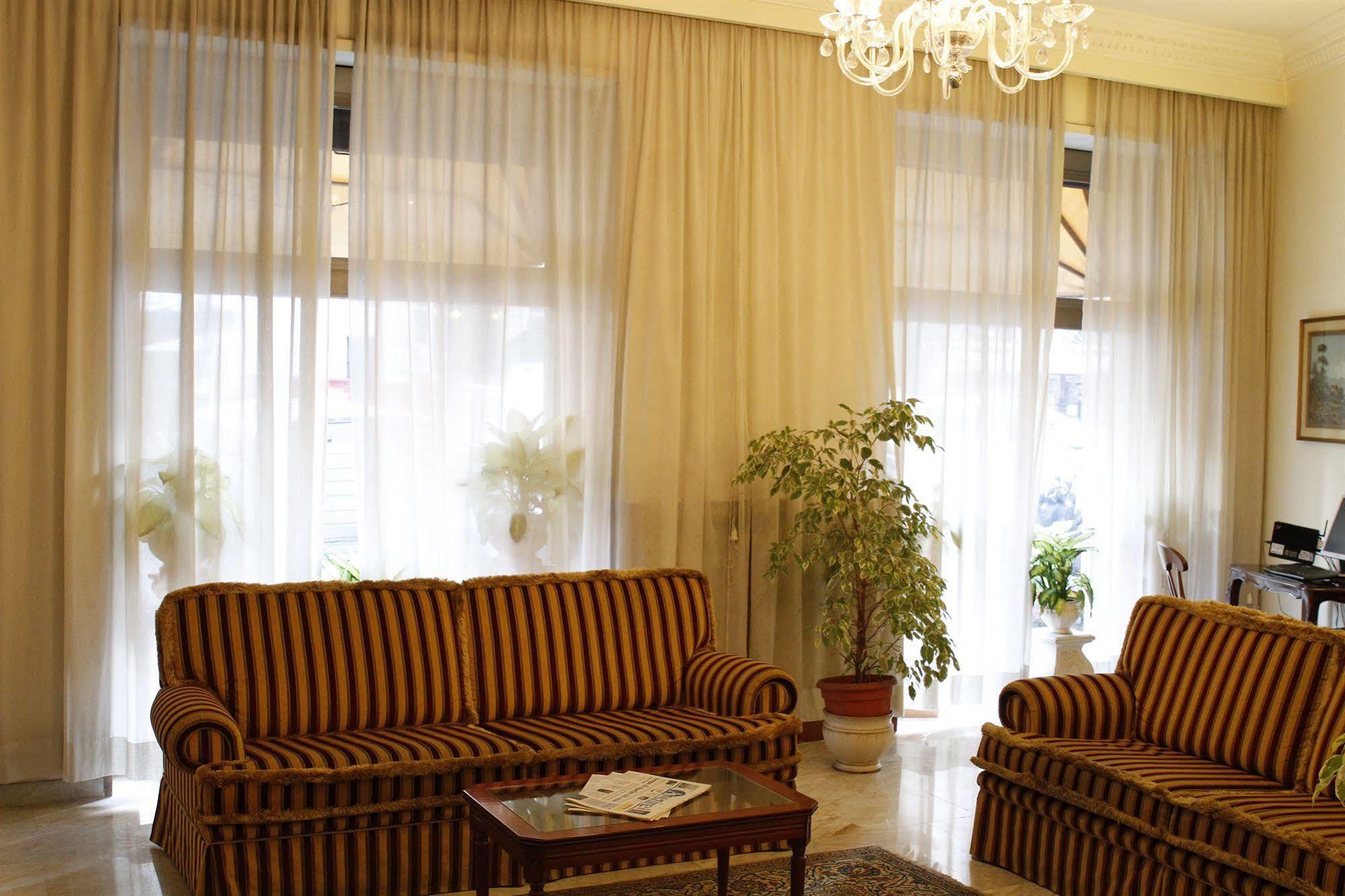 Hotel Genio Рим Екстериор снимка